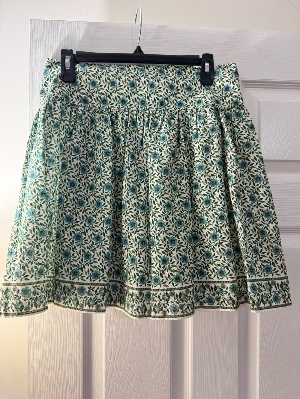 Max Studio Green and Cream Floral Mini Skirt